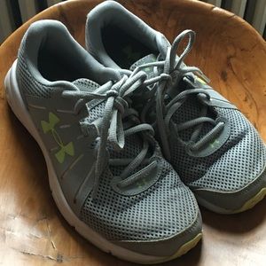 Woman’s Under Armour Dash 2 Running Shoes